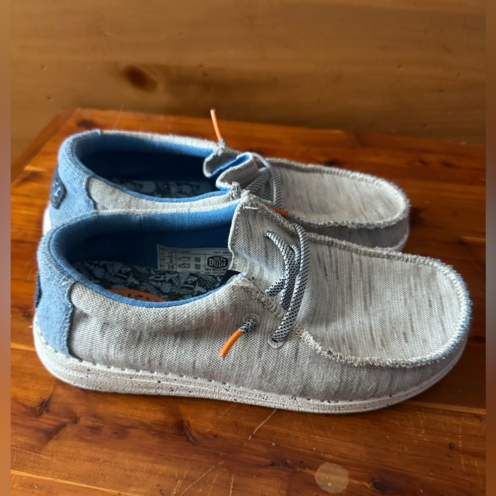 Boys Hey Dude’s size youth 3